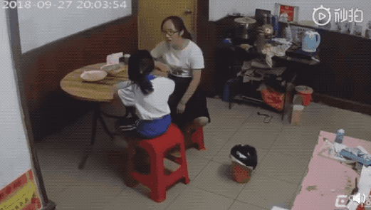 {随机关键词}
