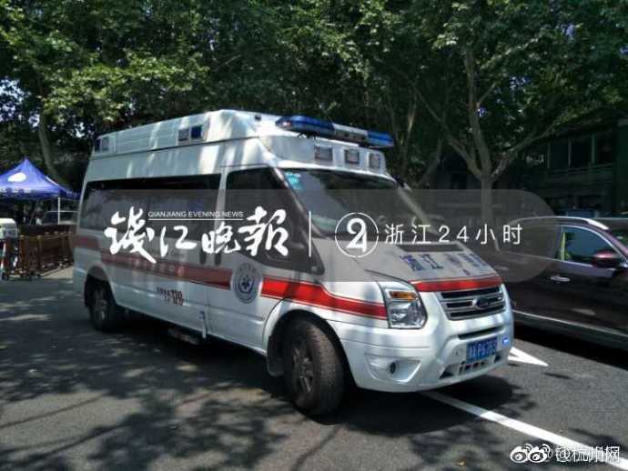 {随机关键词}