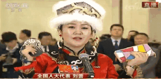 {随机关键词}