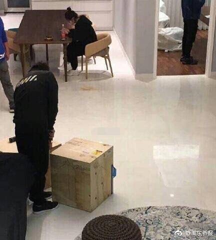 {随机关键词}