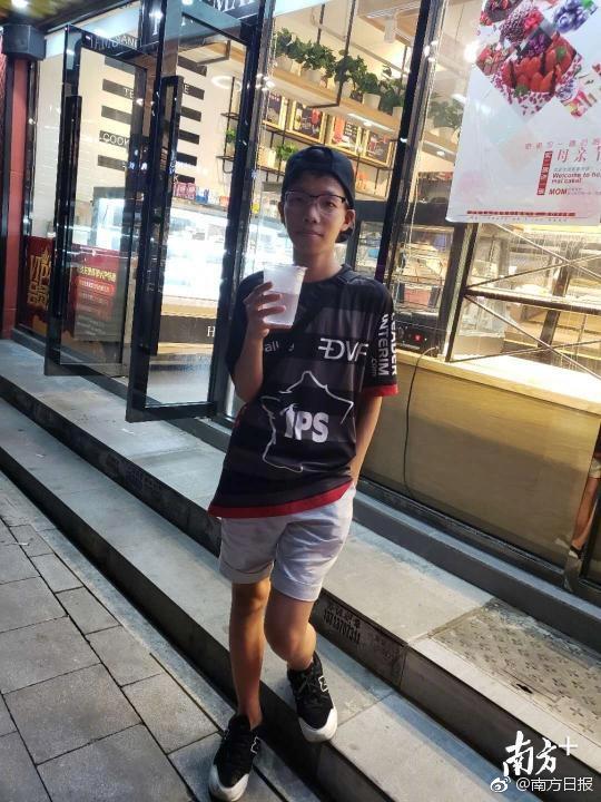 西元自由成熟性别是d还是f