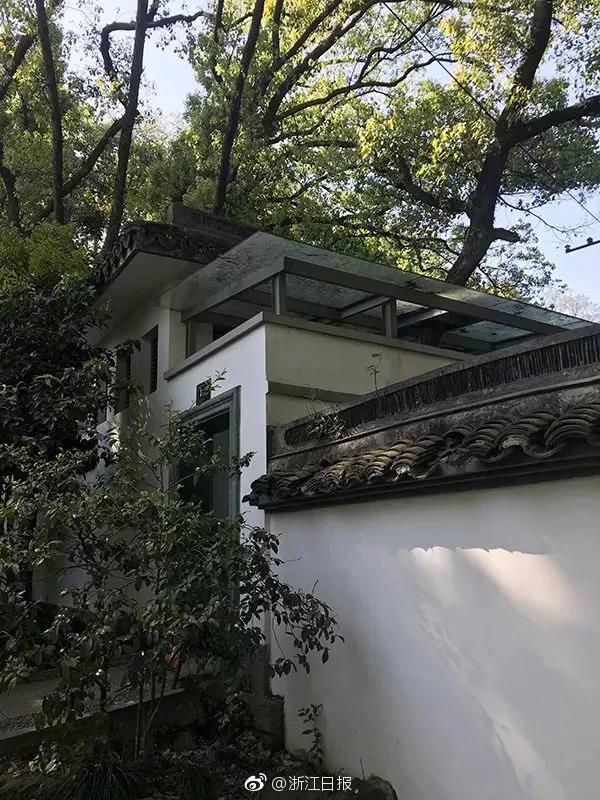{随机关键词}