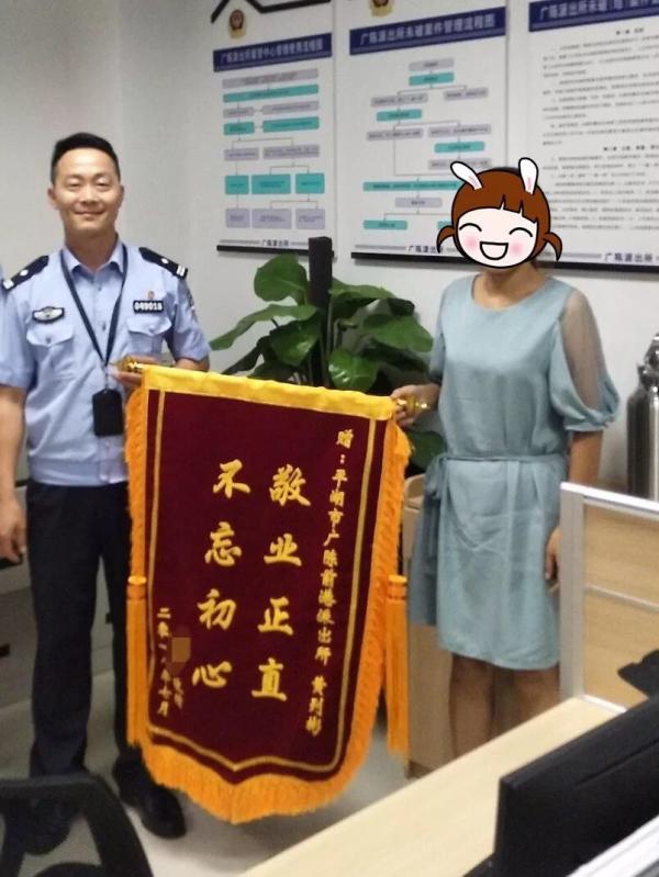 {随机关键词}
