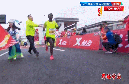 {随机关键词}