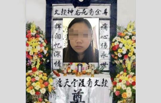香香公主和爱犬真实露脸
