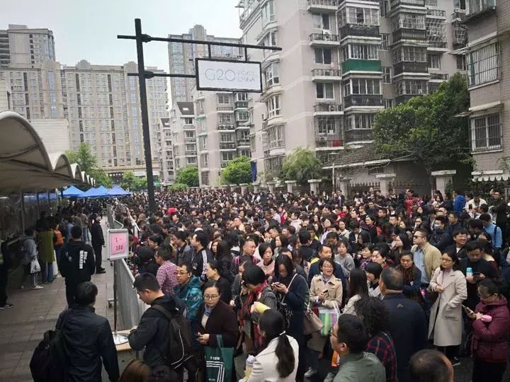 小b又骚又紧日不死你视频免费