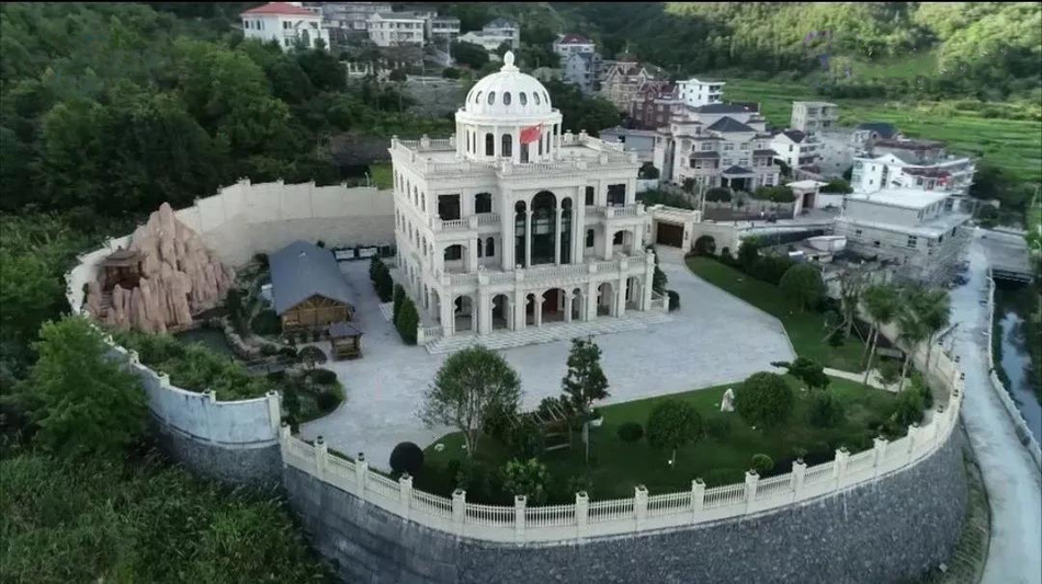 {随机关键词}