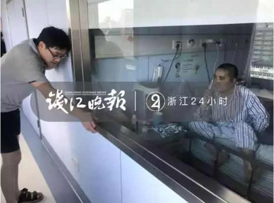 {随机关键词}