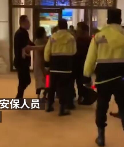 {随机关键词}