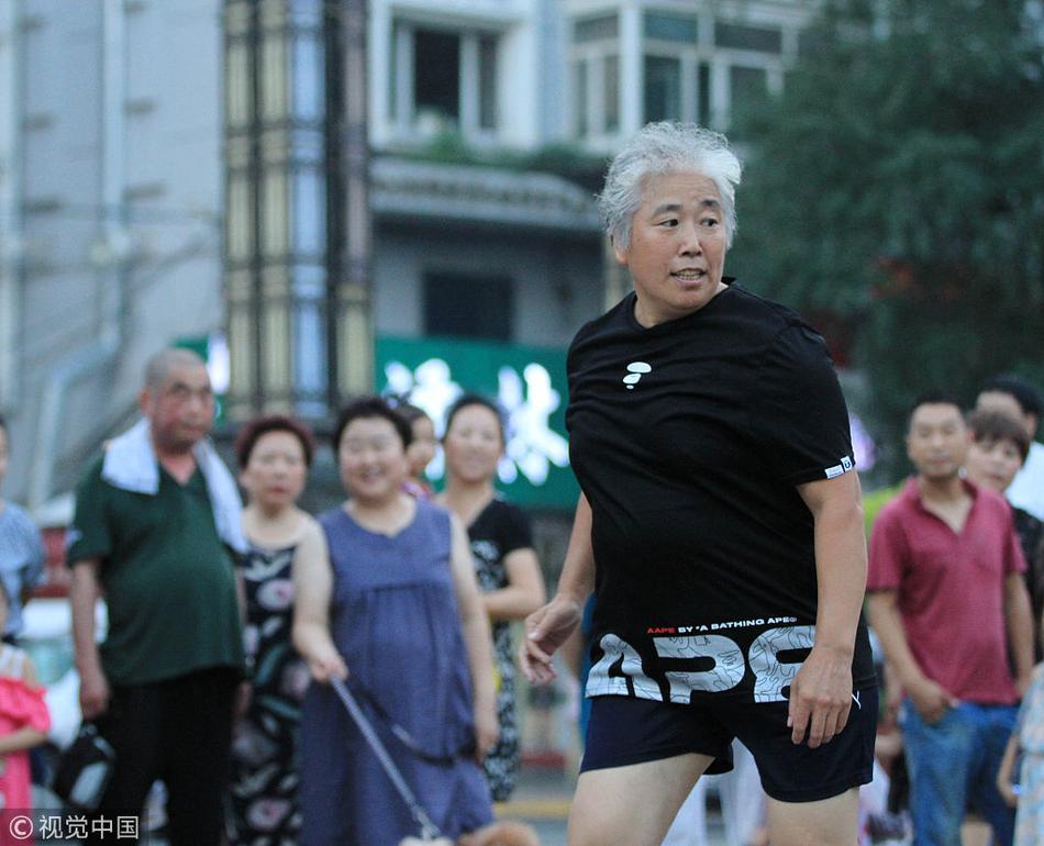 {随机关键词}