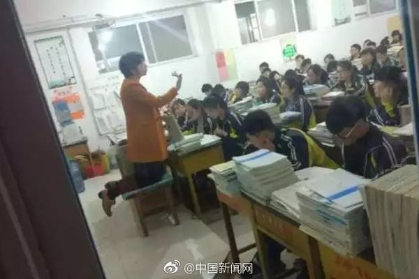 {随机关键词}