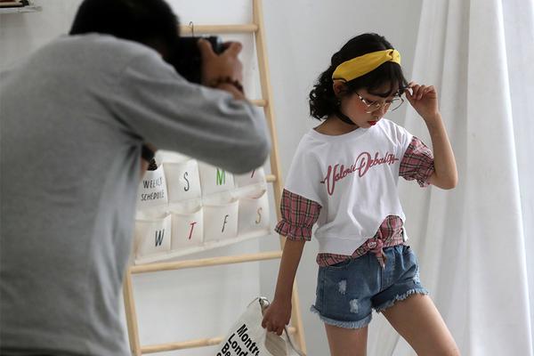 {随机关键词}