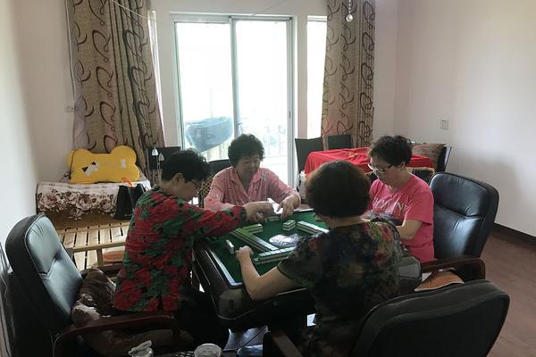 {随机关键词}