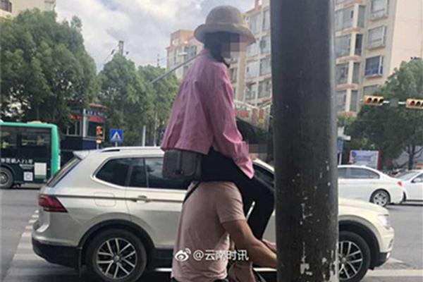 女生主动吃男生的巴雷特网站