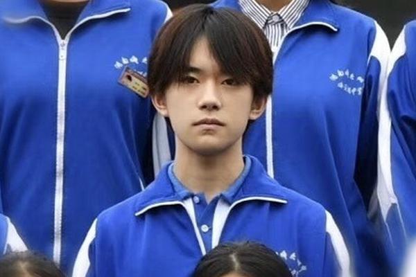 {随机关键词}