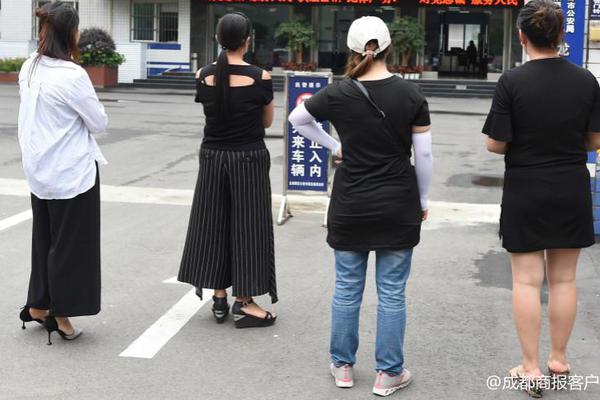 {随机关键词}