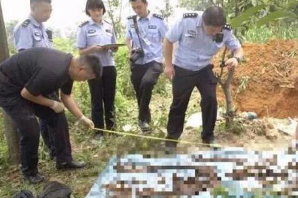强吻老婆闺蜜她说把钱还给我