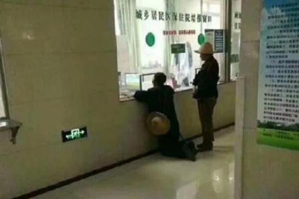 {随机关键词}