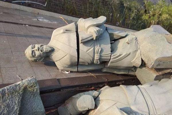日日爱av网站