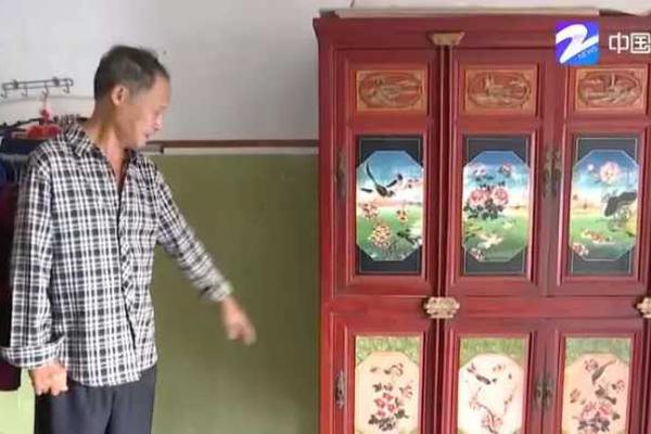 {随机关键词}