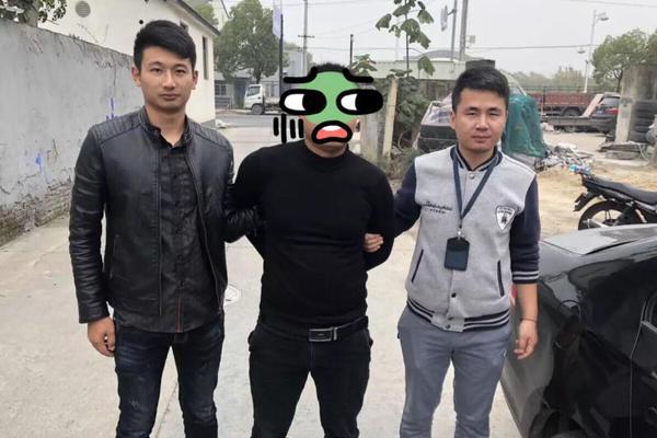 {随机关键词}