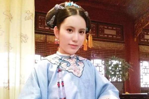 {随机关键词}