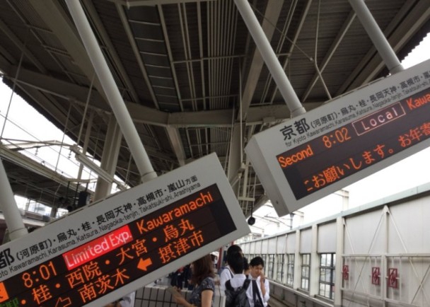 {随机关键词}