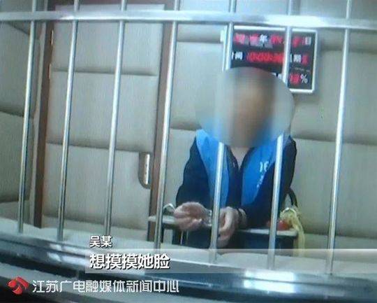 {随机关键词}