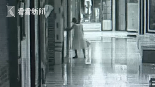 {随机关键词}