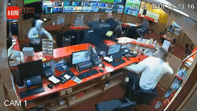 {随机关键词}